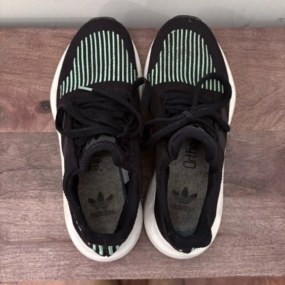 Adidas Swift Run Shoes CG4158 Black Green Size 6.5 Men Or Youth Running Sneakers